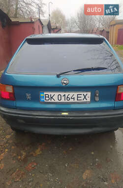 Хетчбек Opel Astra 1992 в Квасилові