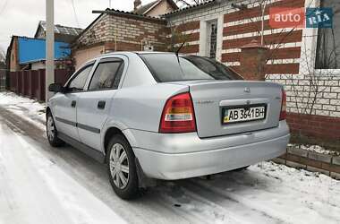 Седан Opel Astra 2005 в 