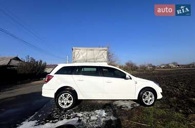 Універсал Opel Astra 2010 в Кривому Озері