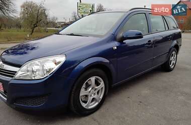 Универсал Opel Astra 2008 в Лохвице