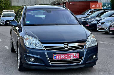 Универсал Opel Astra 2008 в Ровно