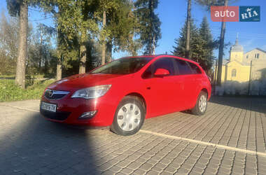 Универсал Opel Astra 2011 в Самборе