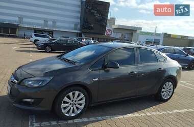 Седан Opel Astra 2015 в 