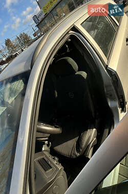 Хэтчбек Opel Astra 2004 в 