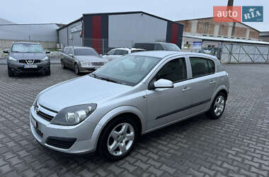 Хэтчбек Opel Astra 2007 в Луцке