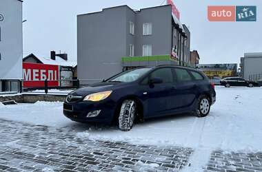 Универсал Opel Astra 2012 в Тернополе