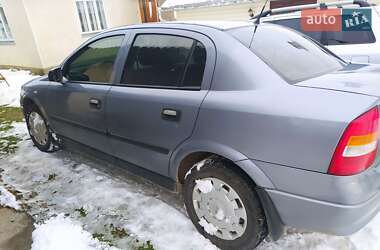 Седан Opel Astra 2008 в Надворной