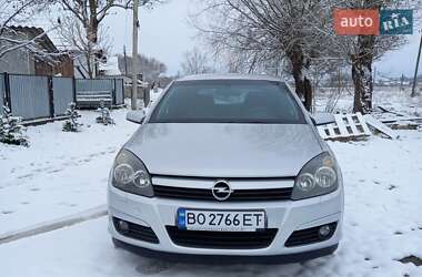 Хэтчбек Opel Astra 2005 в Рогатине