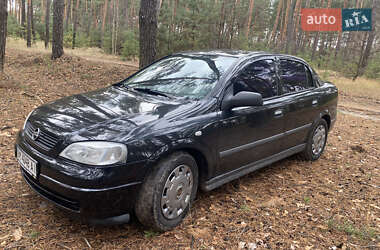 Седан Opel Astra 2008 в Ахтырке