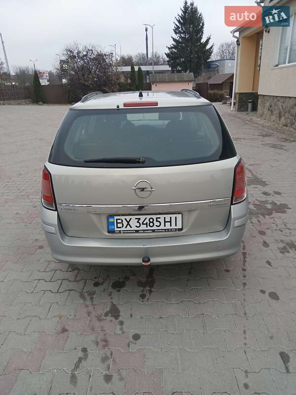 Универсал Opel Astra 2005 в Дунаевцах