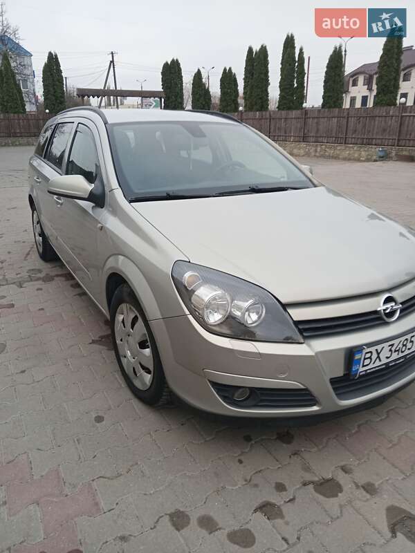 Универсал Opel Astra 2005 в Дунаевцах
