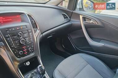 Хетчбек Opel Astra 2010 в 