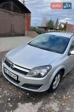 Универсал Opel Astra 2006 в Днепре