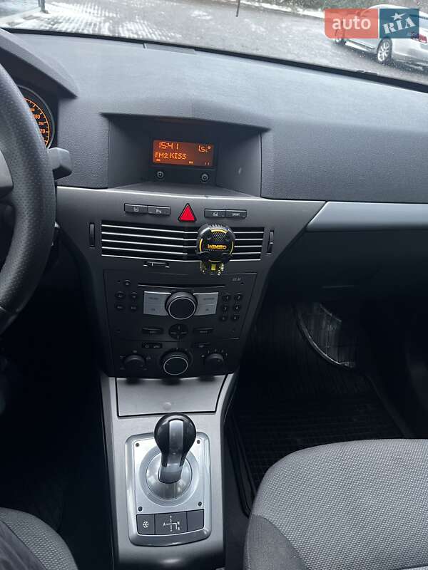 Универсал Opel Astra 2005 в Львове