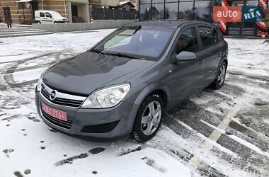 Хетчбек Opel Astra 2008 в Дубні