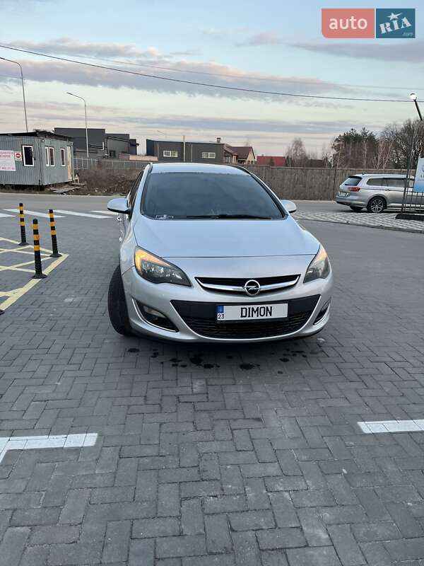 Opel Astra 2012