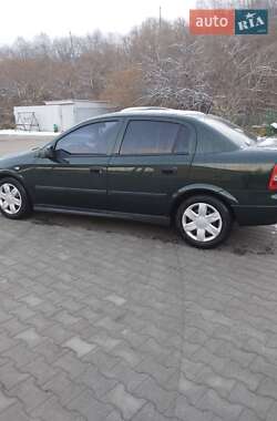 Седан Opel Astra 2003 в Турке