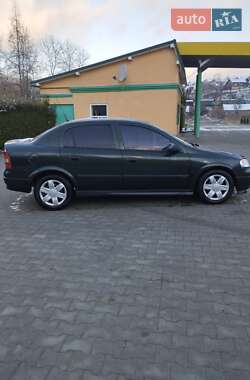 Седан Opel Astra 2003 в Турке