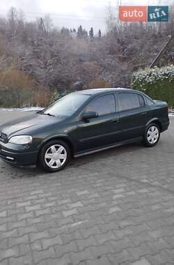 Седан Opel Astra 2003 в Турке