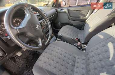 Седан Opel Astra 2003 в Турке