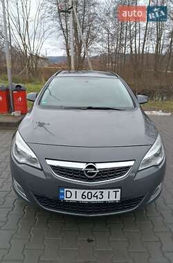 Универсал Opel Astra 2011 в Бориславе