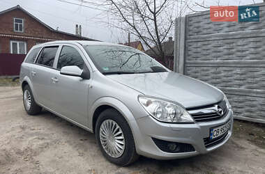 Універсал Opel Astra 2010 в Прилуках