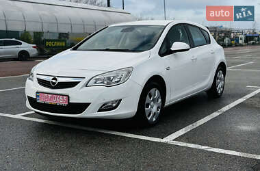 Хэтчбек Opel Astra 2011 в Львове