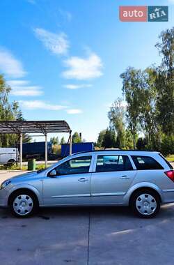 Универсал Opel Astra 2006 в 