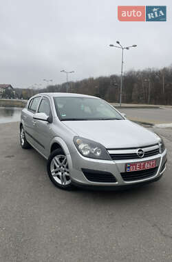 Хэтчбек Opel Astra 2005 в Днепре