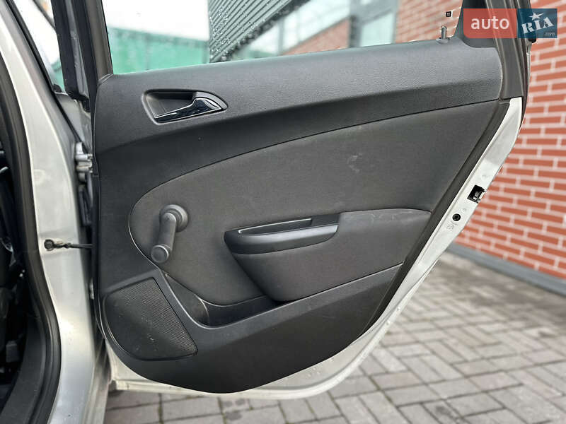 Универсал Opel Astra 2014 в Львове