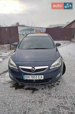 Універсал Opel Astra 2011 в Сумах