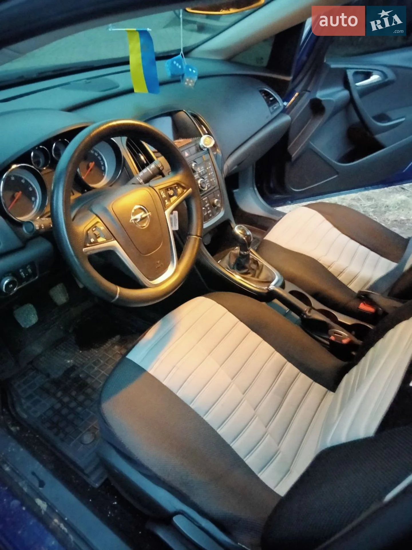 2011 Opel Astra - мініатюра 12