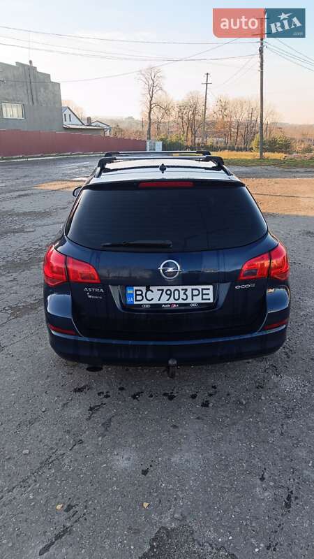 Универсал Opel Astra 2011 в Золочеве