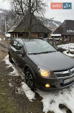 Универсал Opel Astra 2010 в Синевире