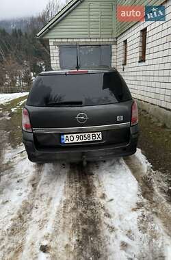 Универсал Opel Astra 2010 в 
