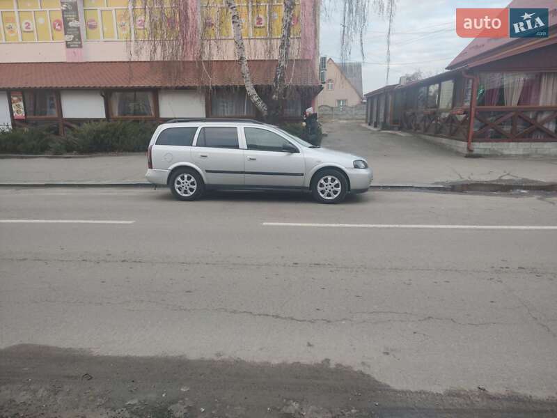 Хэтчбек Opel Astra 2003 в Ровно