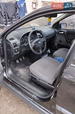 Седан Opel Astra 2006 в Зачепилівці