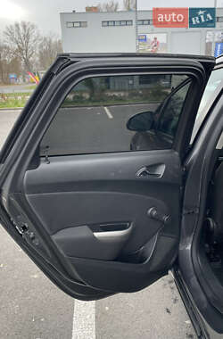Універсал Opel Astra 2012 в 
