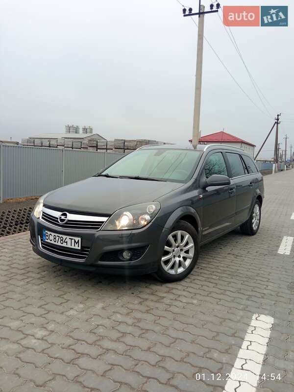 Універсал Opel Astra 2009 в Городку