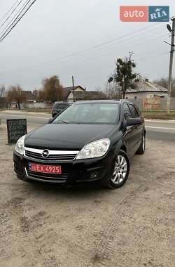 Універсал Opel Astra 2007 в Зміїві