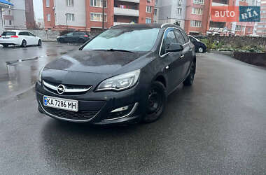 Универсал Opel Astra 2013 в Вишневом