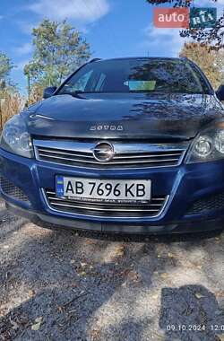 Універсал Opel Astra 2010 в Вінниці