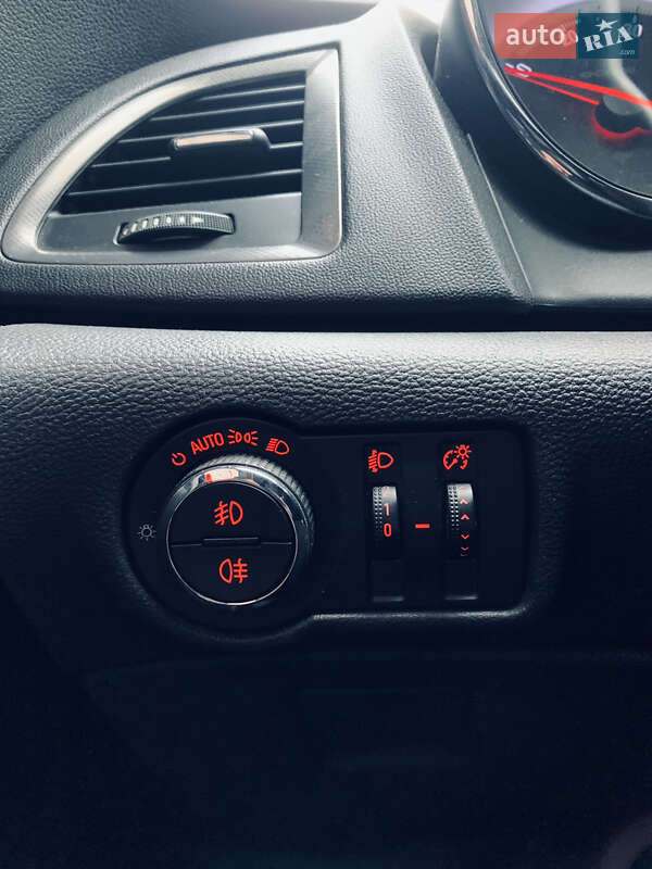 Универсал Opel Astra 2012 в Львове фото 9 Универсал Opel Astra 2012 в Львове