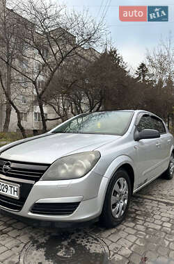 Хэтчбек Opel Astra 2005 в Львове