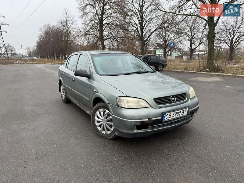 Седан Opel Astra 2006 в Чернігові