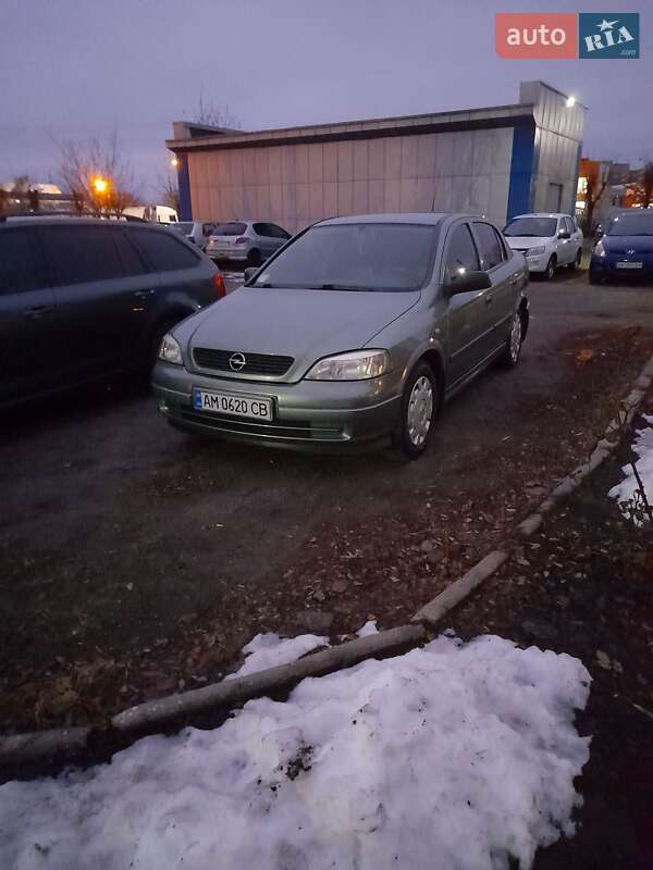 Седан Opel Astra 2008 в Бердичеві
