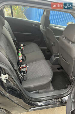 Універсал Opel Astra 2005 в Бершаді