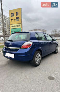 Хэтчбек Opel Astra 2007 в Запорожье