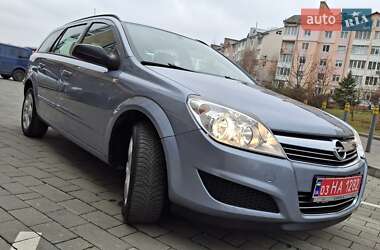 Універсал Opel Astra 2009 в Луцьку