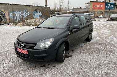 Універсал Opel Astra 2005 в Рівному